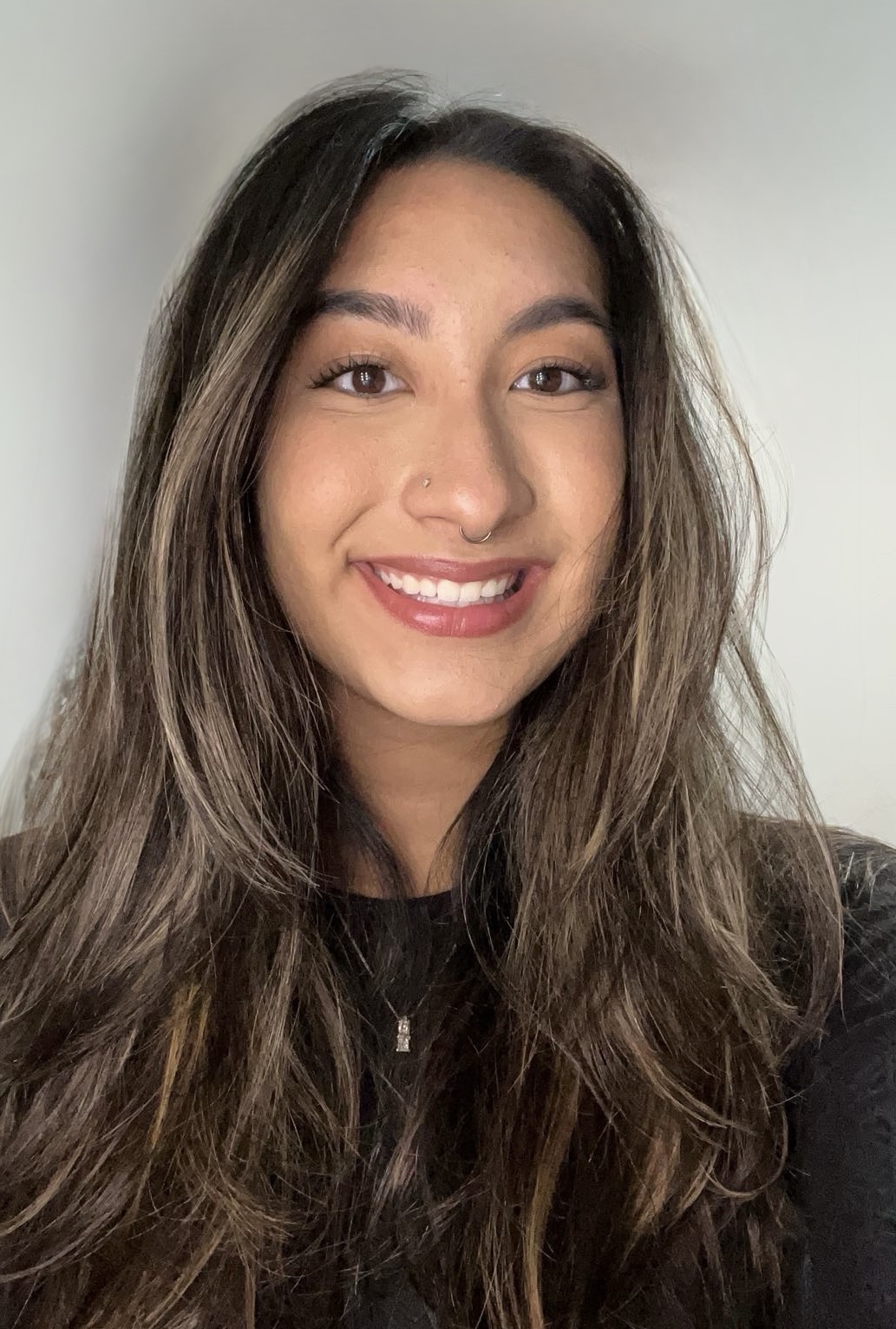 Ariana Chu Headshot.JPG